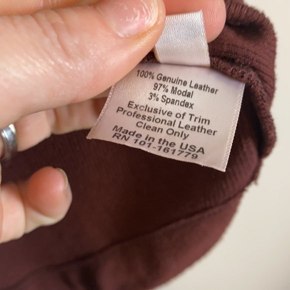 Anthropologie Illia Burgundy Tank Top with Suede Panel Size 6 - Picture 4 of 6